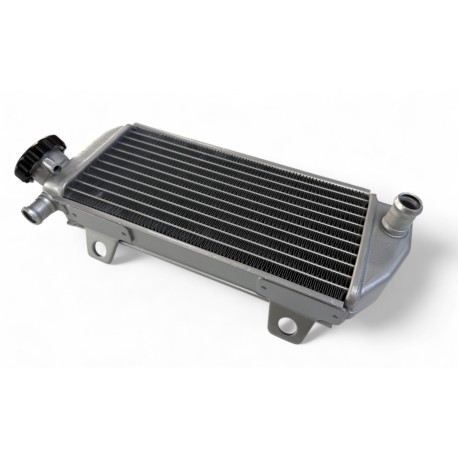 Radiateur droit - ERZ 450cc